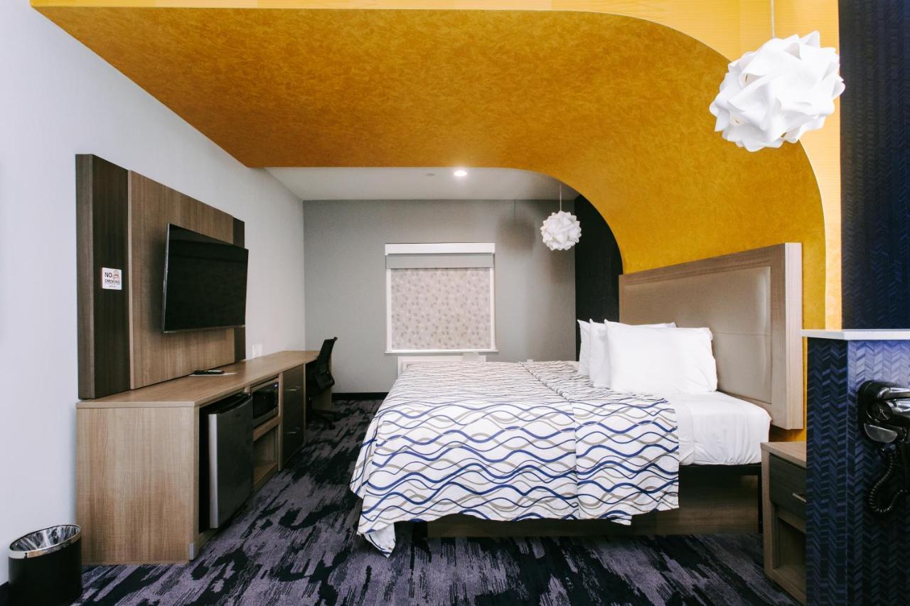 Palace Inn Blue Houston East Beltway 8 Cloverleaf Esterno foto